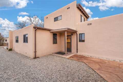 1307 Camino Sierra Vista, Santa Fe, NM 87505