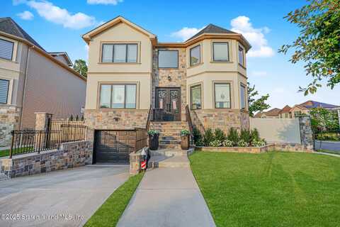 239 Vernon Avenue, Staten Island, NY 10309