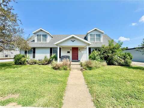 88 W McClain Avenue, Scottsburg, IN 47170