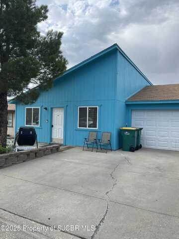 1621 E 21ST Street, Farmington, NM 87401