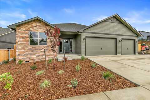 3317 Tree Top Drive, Medford, OR 97504