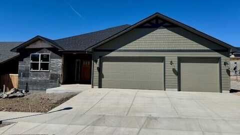 3317 Tree Top Drive, Medford, OR 97504