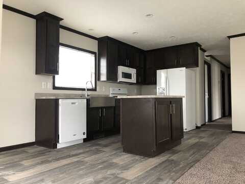 2111 Marlene Dr., Troy, MI 48083