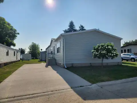49688 Hathaway Court, Shelby, MI 48315