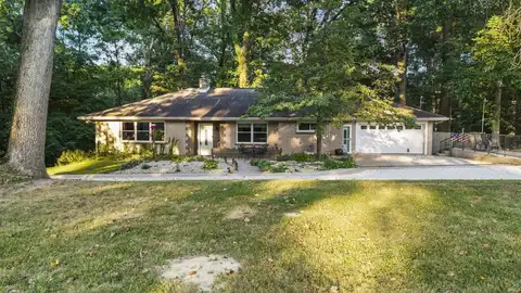 7201 Holly Drive, Evansville, IN 47712