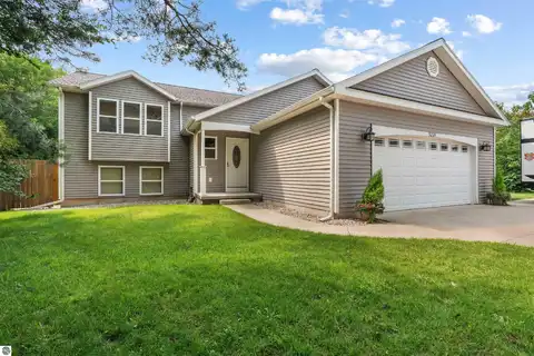 5221 Barney Road, Traverse City, MI 49684