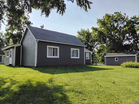 309 W Lake St, Mc Louth, KS 66054