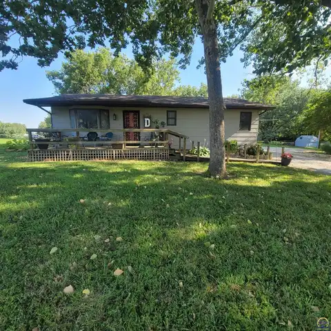 936 NW Silverstone RD, Topeka, KS 66618