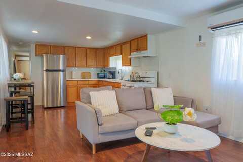 4725 N Camino Feliz, Tucson, AZ 85705