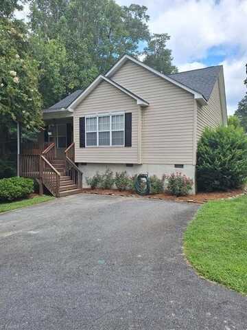 113 Bell Drive, Thomasville, NC 27360
