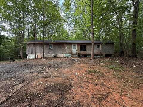 2426 Woodfield Drive, Sophia, NC 27350
