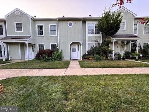 4 POND VIEW DRIVE, PLAINSBORO, NJ 08536