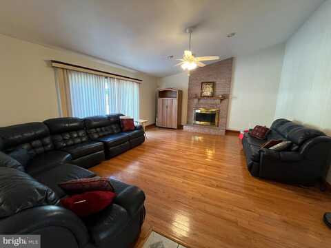 8843 STRATFORD COURT, OWINGS, MD 20736