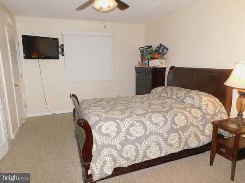 33 W CHESTER PIKE, RIDLEY PARK, PA 19078