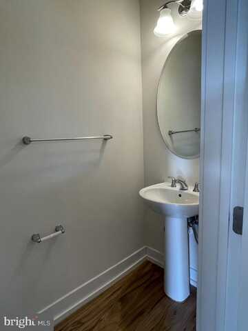 905 LAKEVIEW COURT, KING OF PRUSSIA, PA 19406