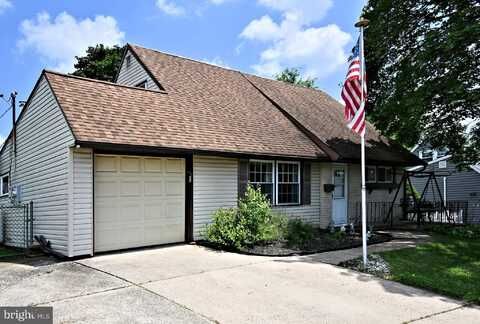 24 CONIFER ROAD, LEVITTOWN, PA 19057