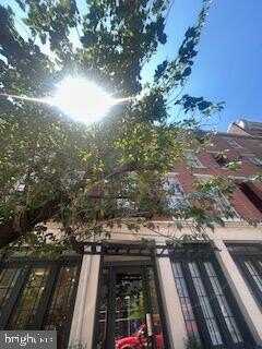 212 RACE STREET, PHILADELPHIA, PA 19106