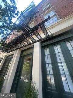 212 RACE STREET, PHILADELPHIA, PA 19106