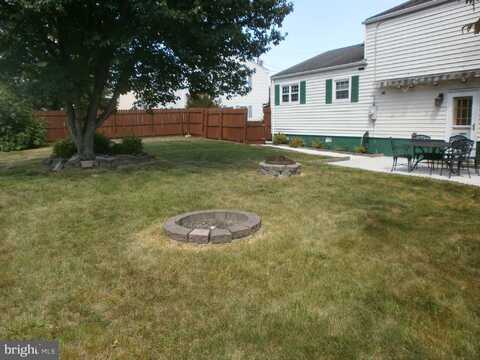 25 MARCIA DRIVE, HAMILTON, NJ 08610