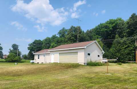 4135 18th, Escanaba, MI 49829