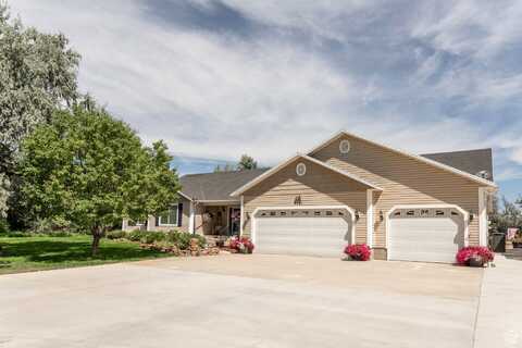 9581 E 8000 N, Lapoint, UT 84039