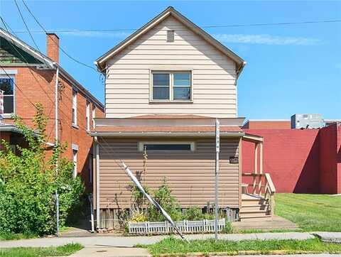 541 8th St, Ambridge, PA 15003