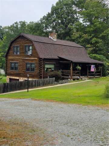 123 Crestview Rd, Donegal, PA 15610