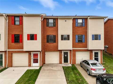 162 Woodhaven Dr, Seven Fields, PA 16046