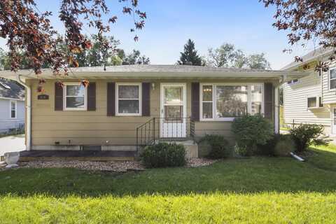 814 S High Street, Aberdeen, SD 57401