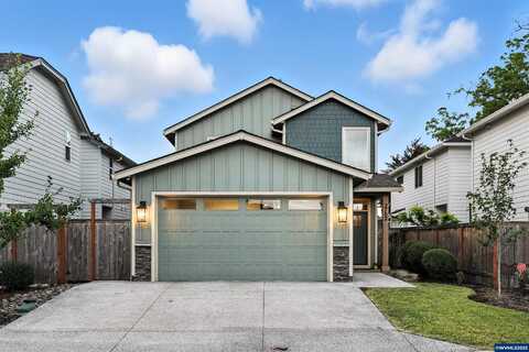 2752 D St NE, Salem, OR 97301
