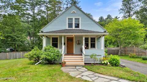 26 Prospect St, Great Barrington, MA 01230