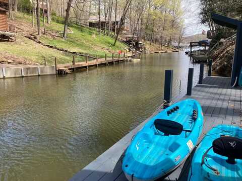 535 Green Acre Circle, Howard, OH 43028