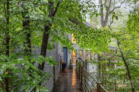 7600 Cedarbrook Drive, Charlotte, NC 28215
