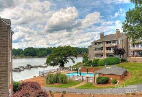 9816 Emerald Point Drive, Charlotte, NC 28278