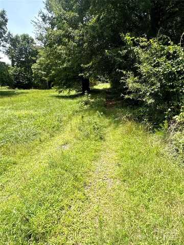 1031 Red Oak Drive, Walnut Cove, NC 27052
