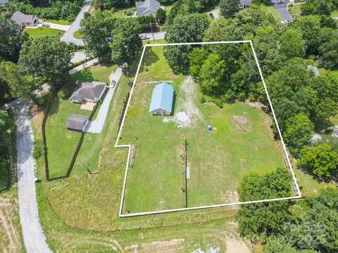 692 Stoney Mountain Road, Hendersonville, NC 28791