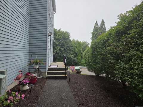 55 Mill Plain Road, Danbury, CT 06811