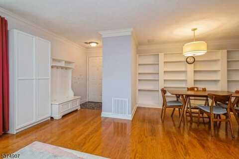 116 Jamestown Rd, Bernardsville, NJ 07920