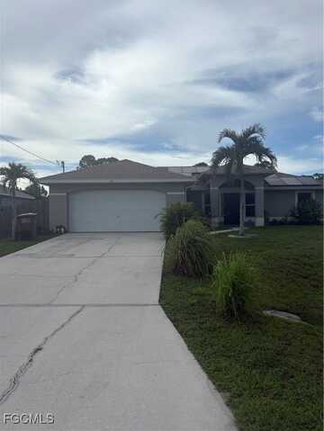 3510 32nd Street SW, Lehigh Acres, FL 33976