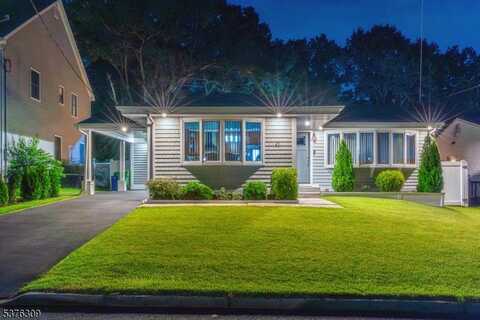 40 Buttonwood Dr, Sayreville, NJ 08859