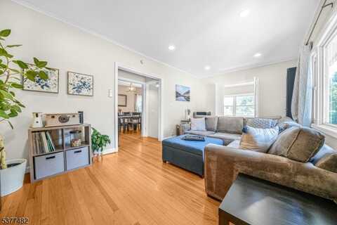 461 Belleville Ave, Glen Ridge, NJ 07028