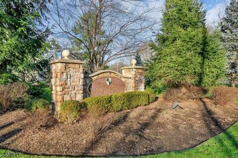 129 Turlington Court, Livingston, NJ 07039