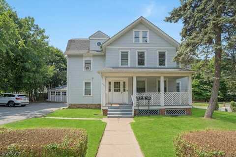 351 Godwin Ave, Midland Park Boro, NJ 07432