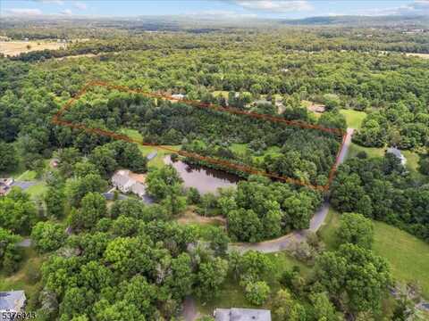 Laomatong Way, Bedminster, NJ 07921