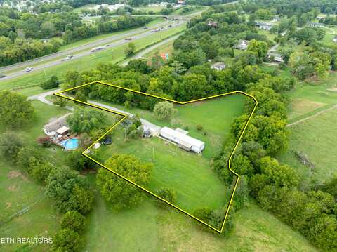 141 Cox Loy Lane, Clinton, TN 37716