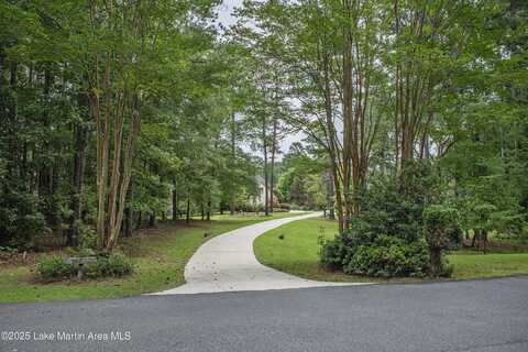105 Willow Wood Drive, Alexander City, AL 35010