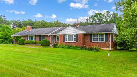 7449 Epsons Road, Gladys, VA 24554