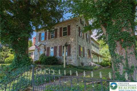 9051 Breinigsville Road, Macungie, PA 18031