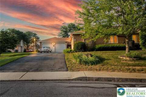 5691 Merion Lane, Macungie, PA 18062