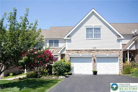 1100 Troon Court, Williamstown, PA 18042